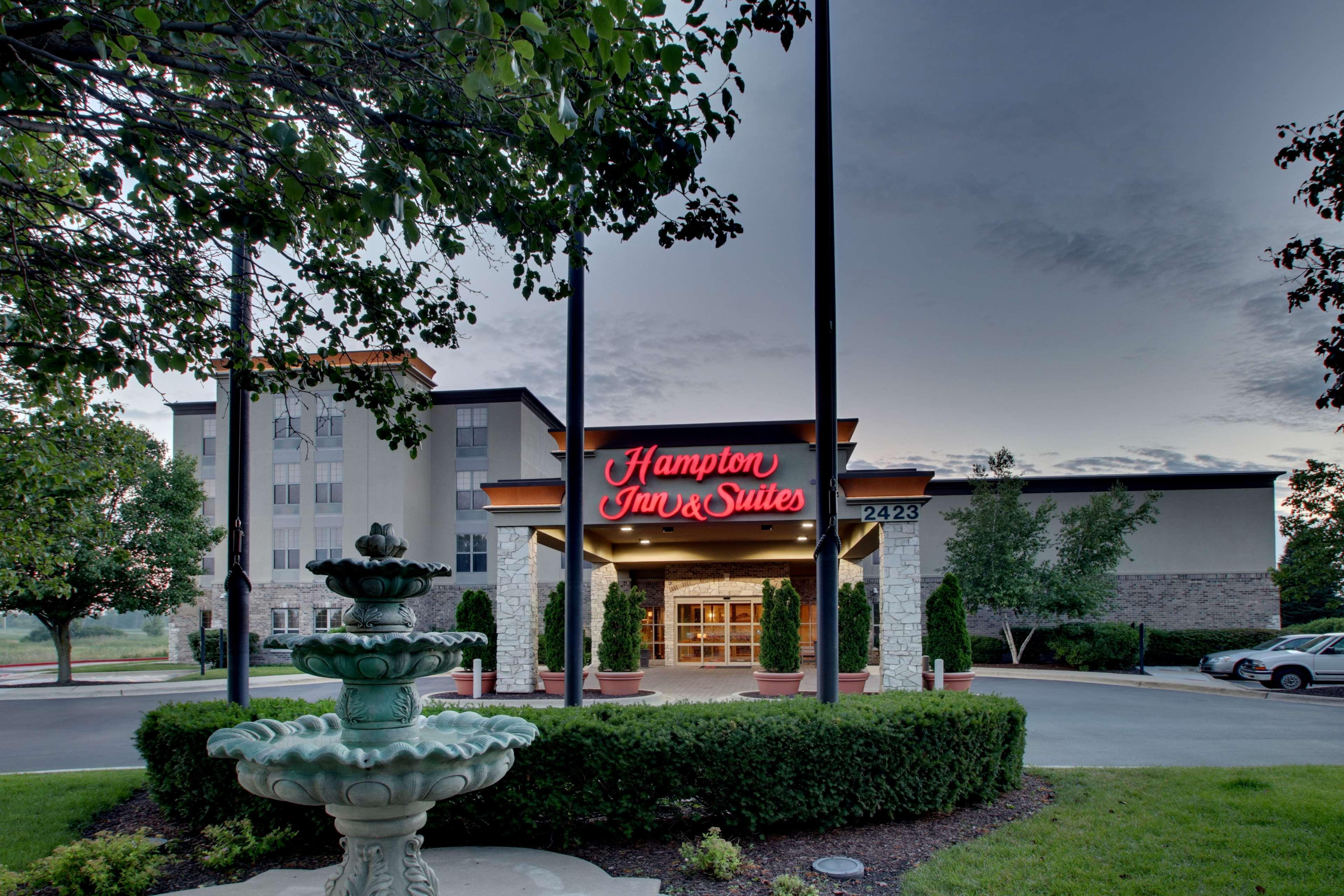 Hampton Inn & Suites Chicago/Aurora Exterior foto