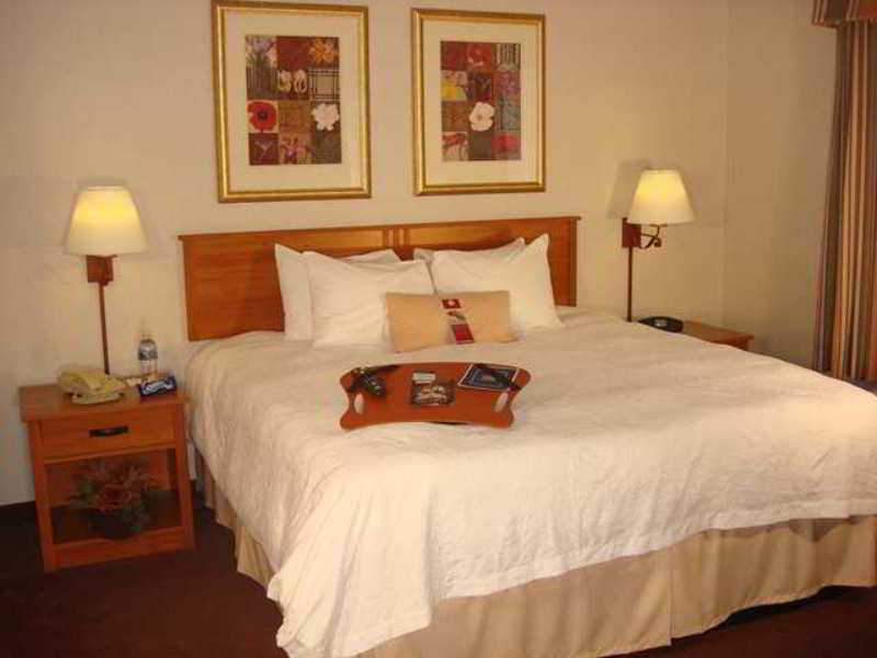 Hampton Inn & Suites Chicago/Aurora Exterior foto